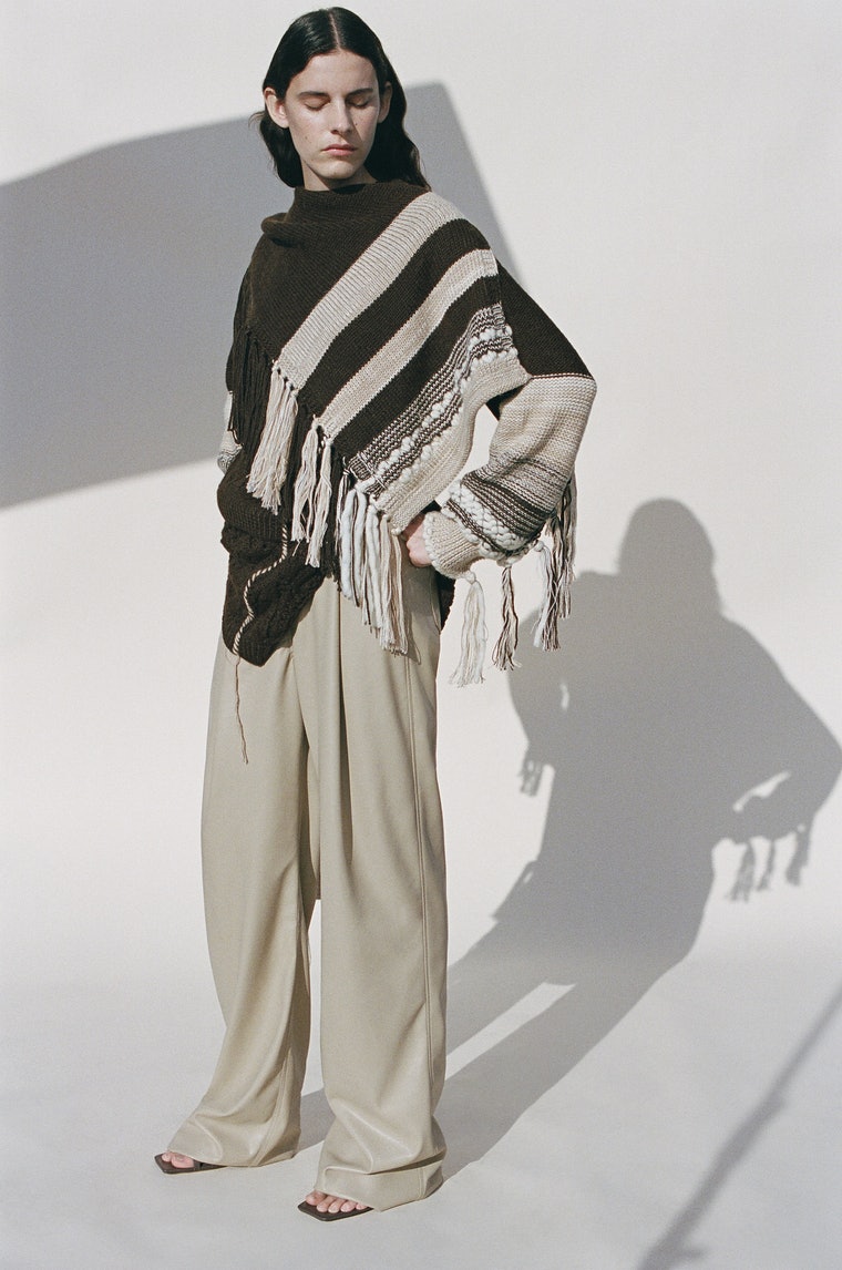 627e9c35-88eb-4f2e-b86e-c225e01e7d44-look-22