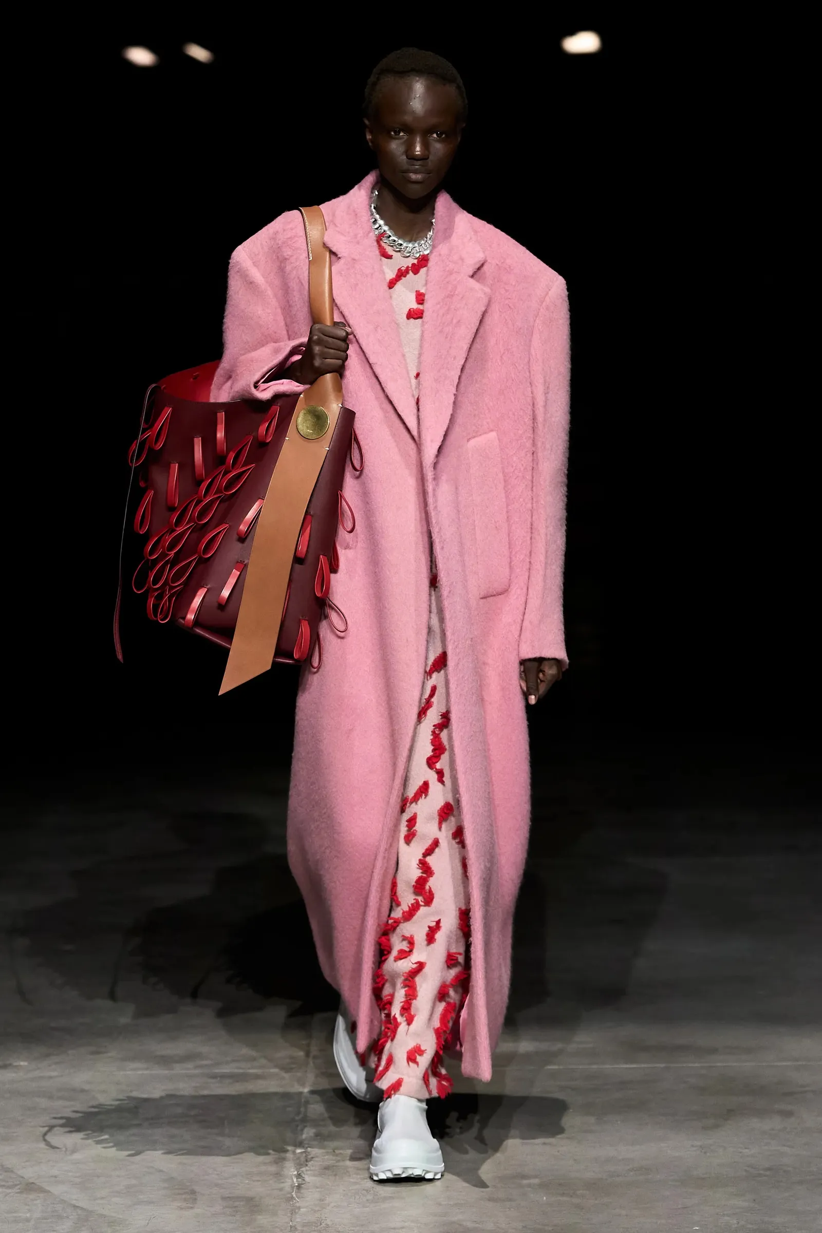 00026-jil-sander-fall-2023-ready-to-wear-credit-gorunway.jpg